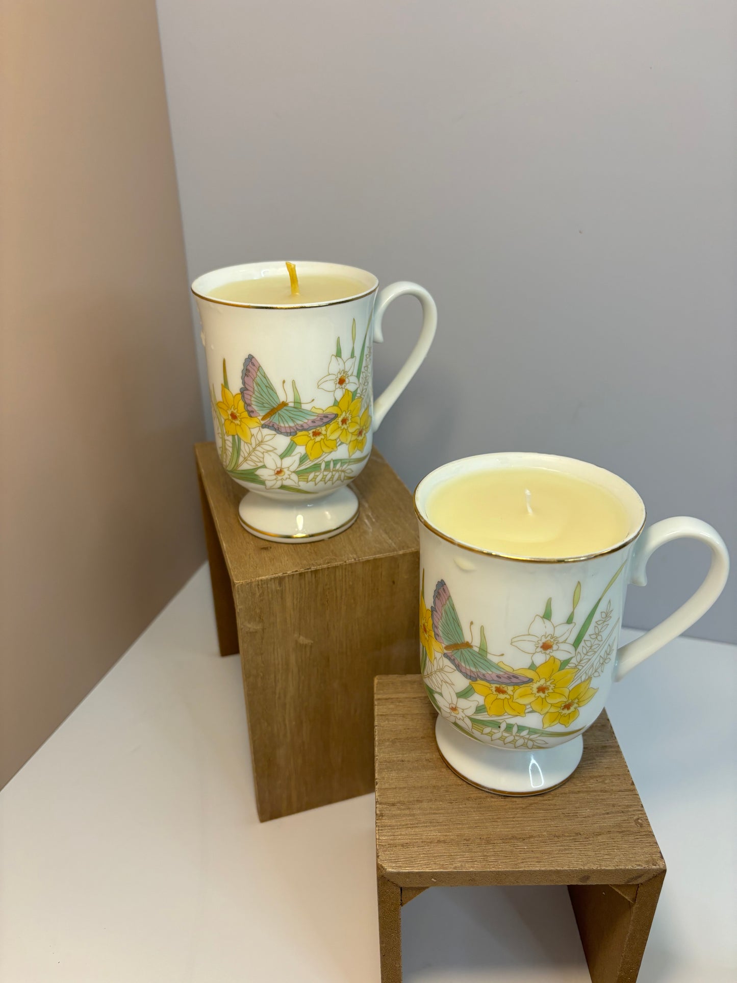 Set of 2 Organic Vintage Butterfly Floral Mug Candles